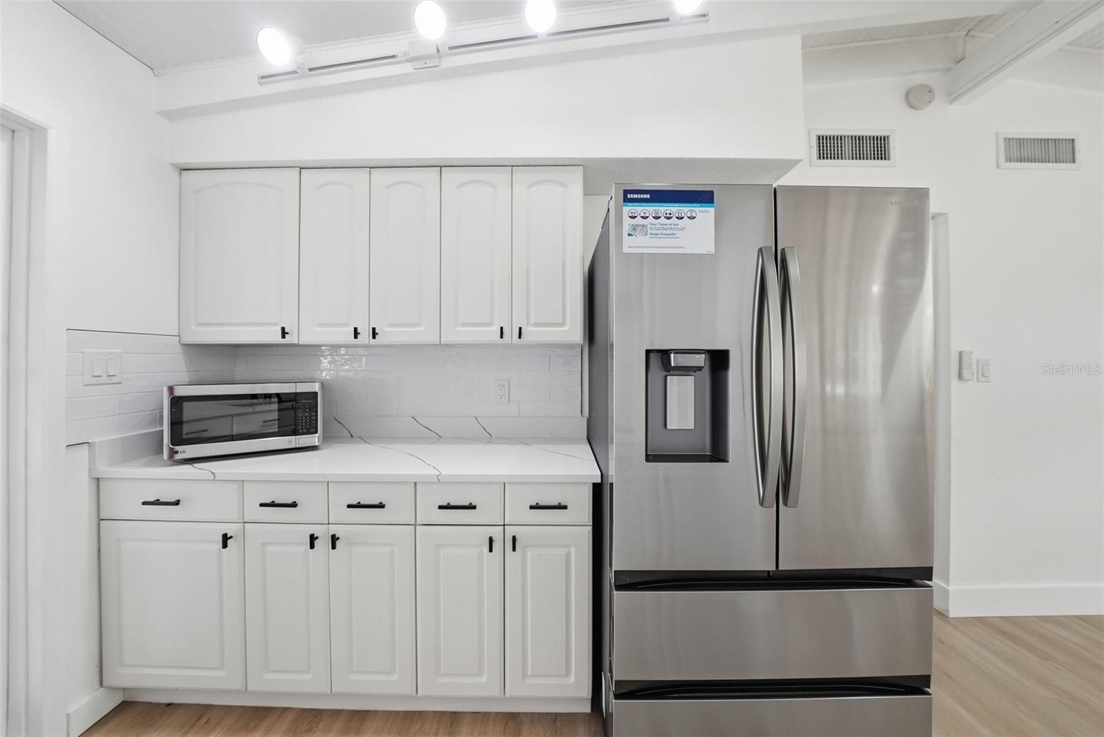 GULF TO BAY ACRES - Residential