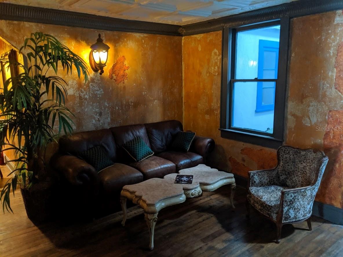 VENICE HOMESITE CO - Residential Lease