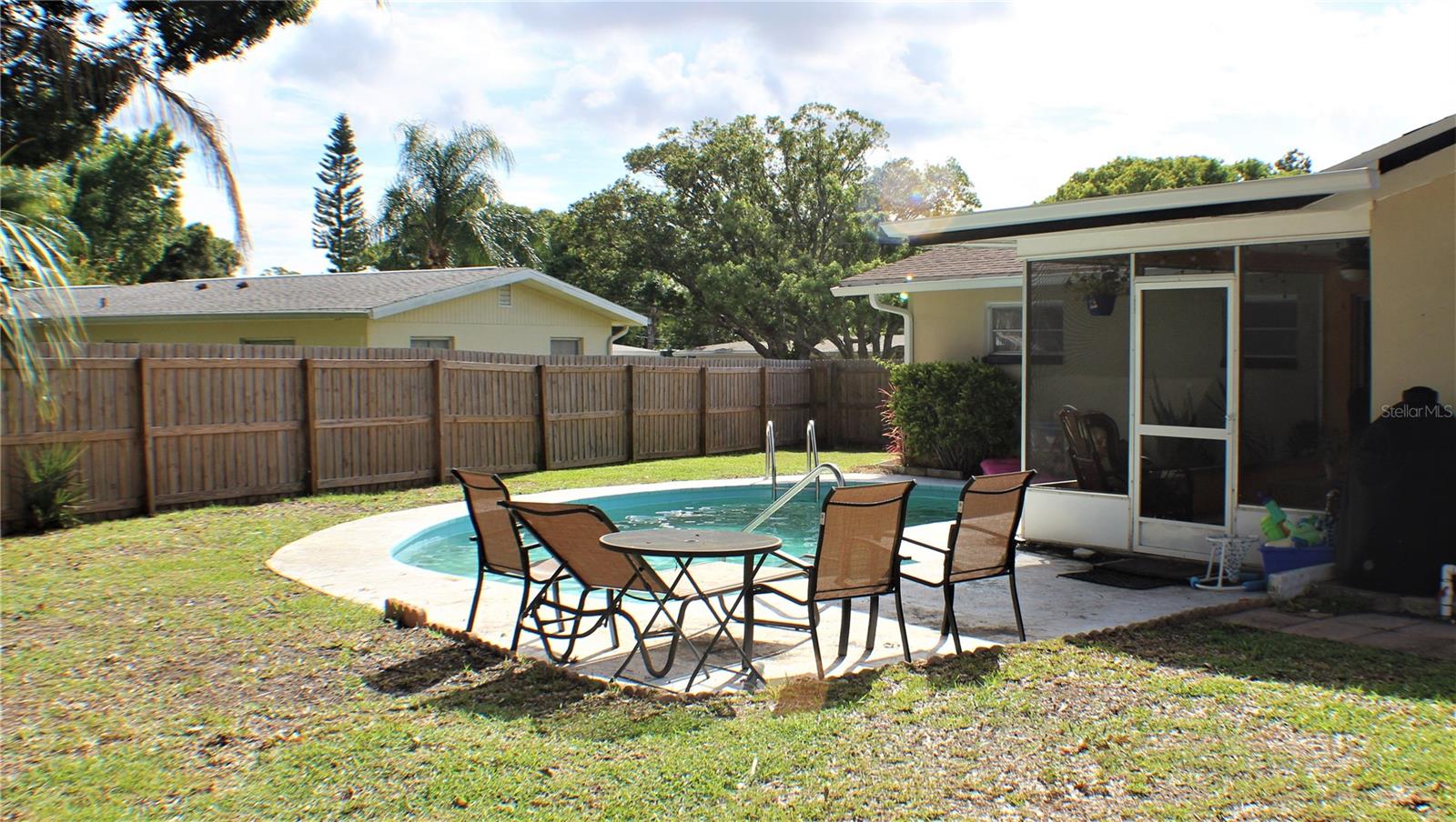 CHESTERFIELD HEIGHTS - Residential Lease