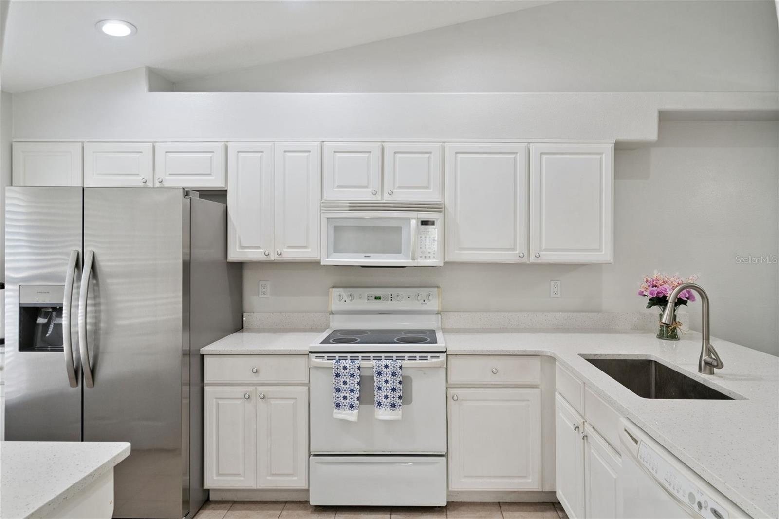 COURTYARD VILLAS - Residential