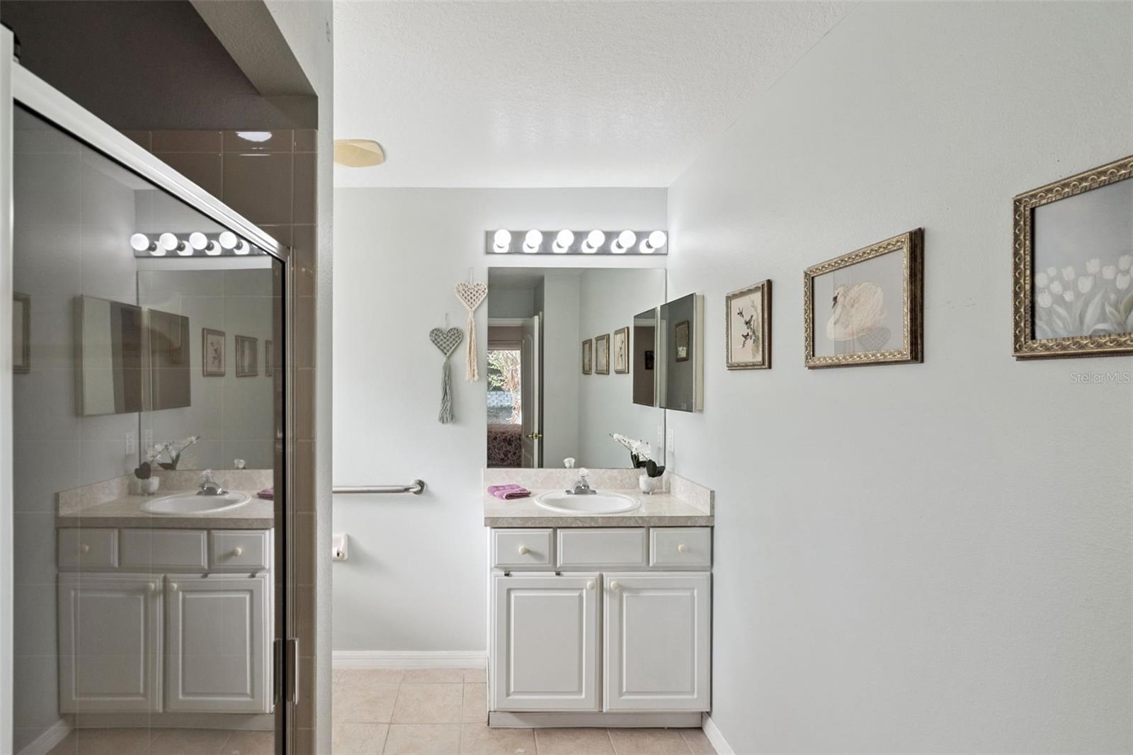 COURTYARD VILLAS - Residential