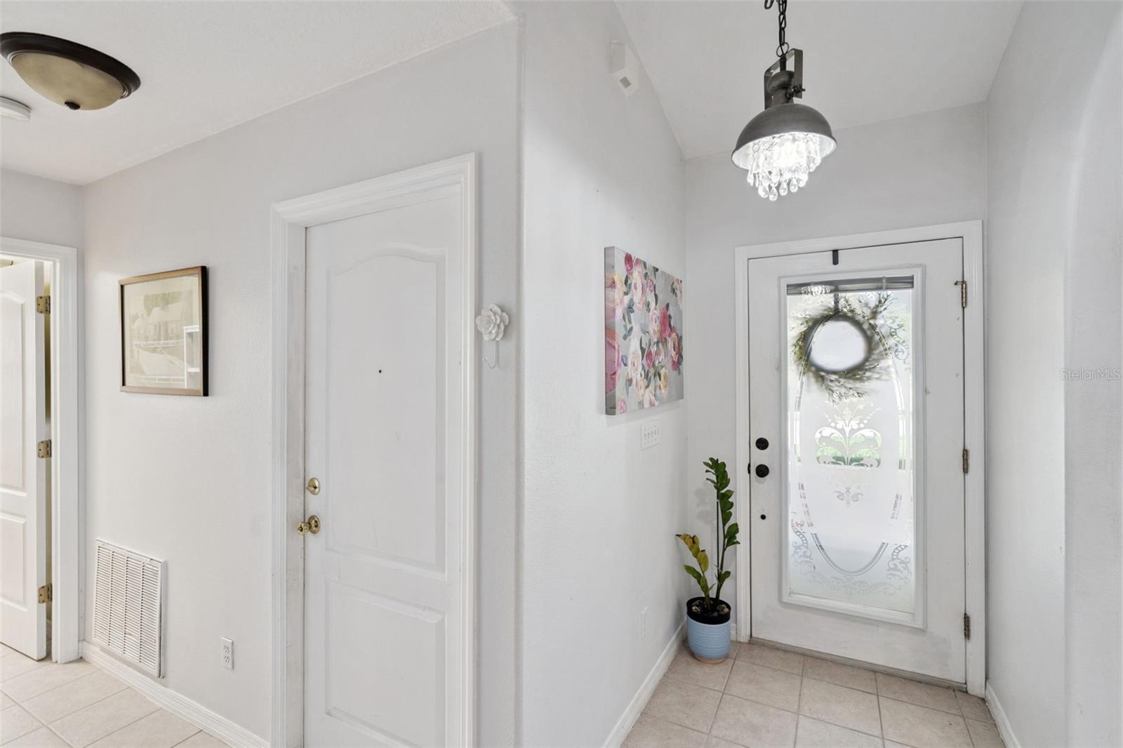 COURTYARD VILLAS - Residential