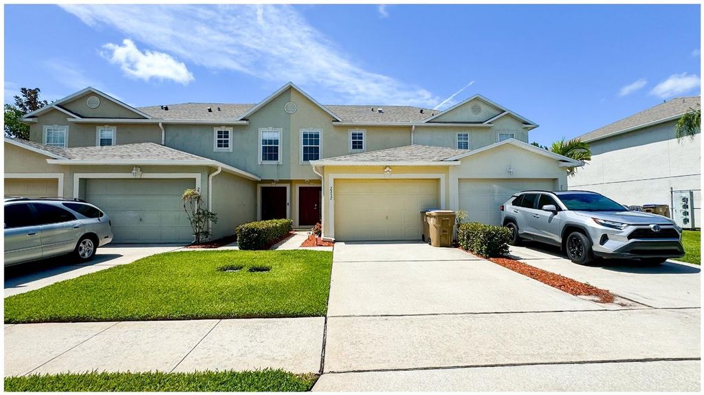 Photo of 2752 Merrieweather Lane, Kissimmee, FL 34743 (MLS # O6370660)