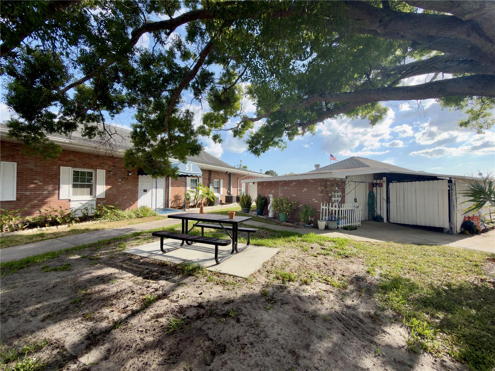 SPRINGWOOD VILLAS - Residential