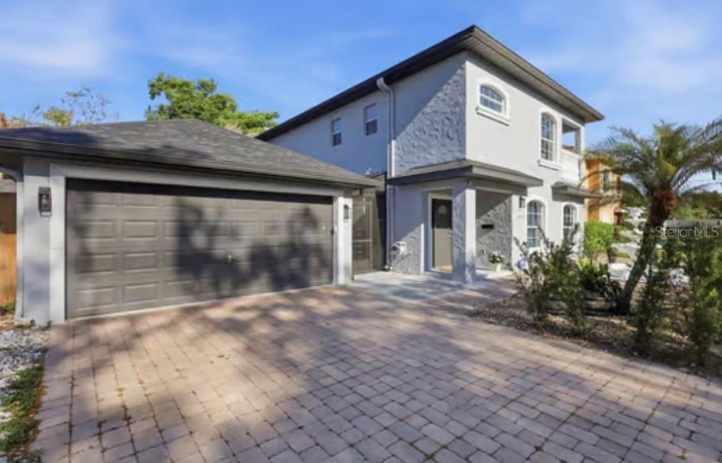 1046 MORRIS AVENUE 1046