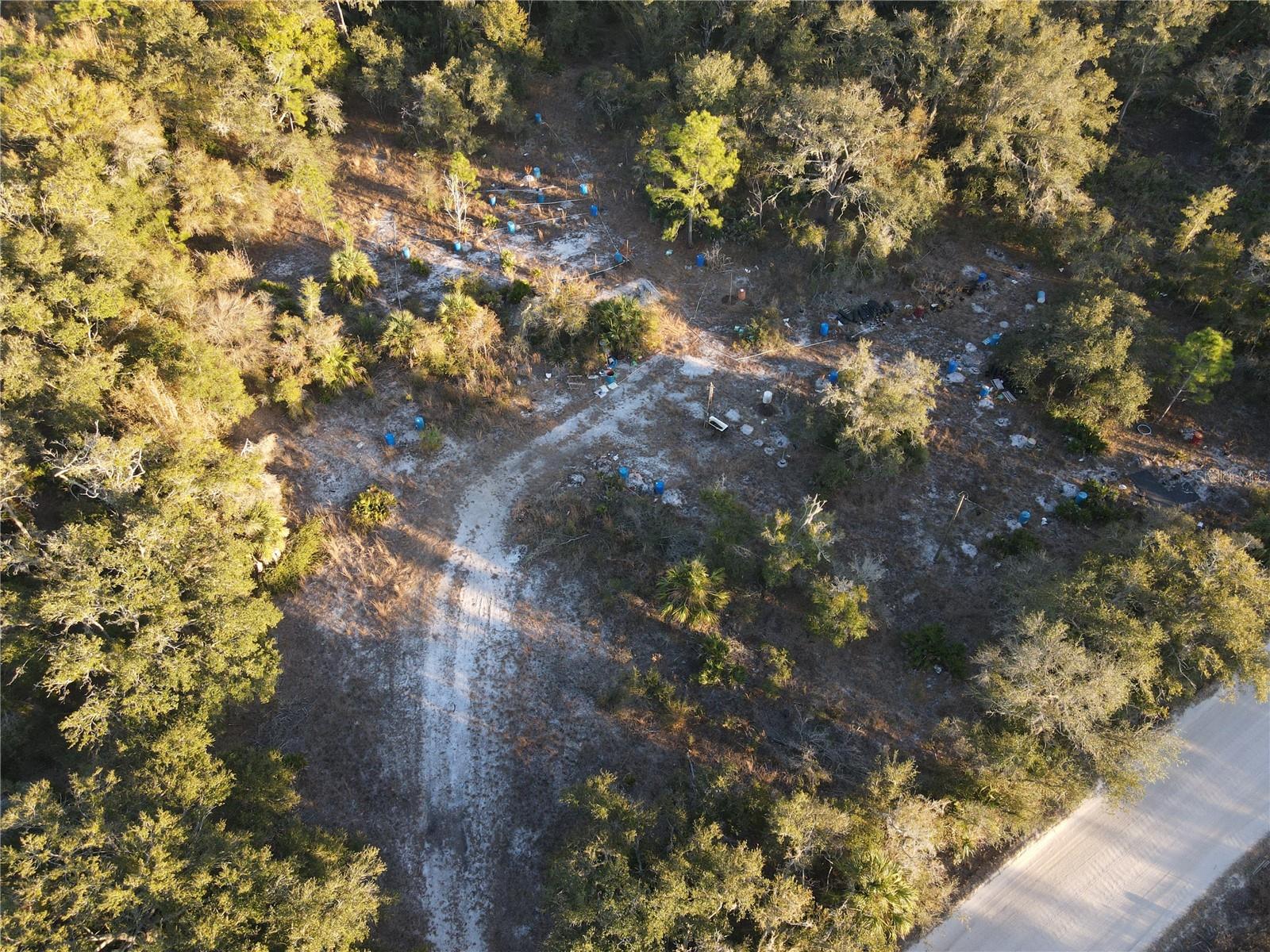 WILLOW SHORES - Land