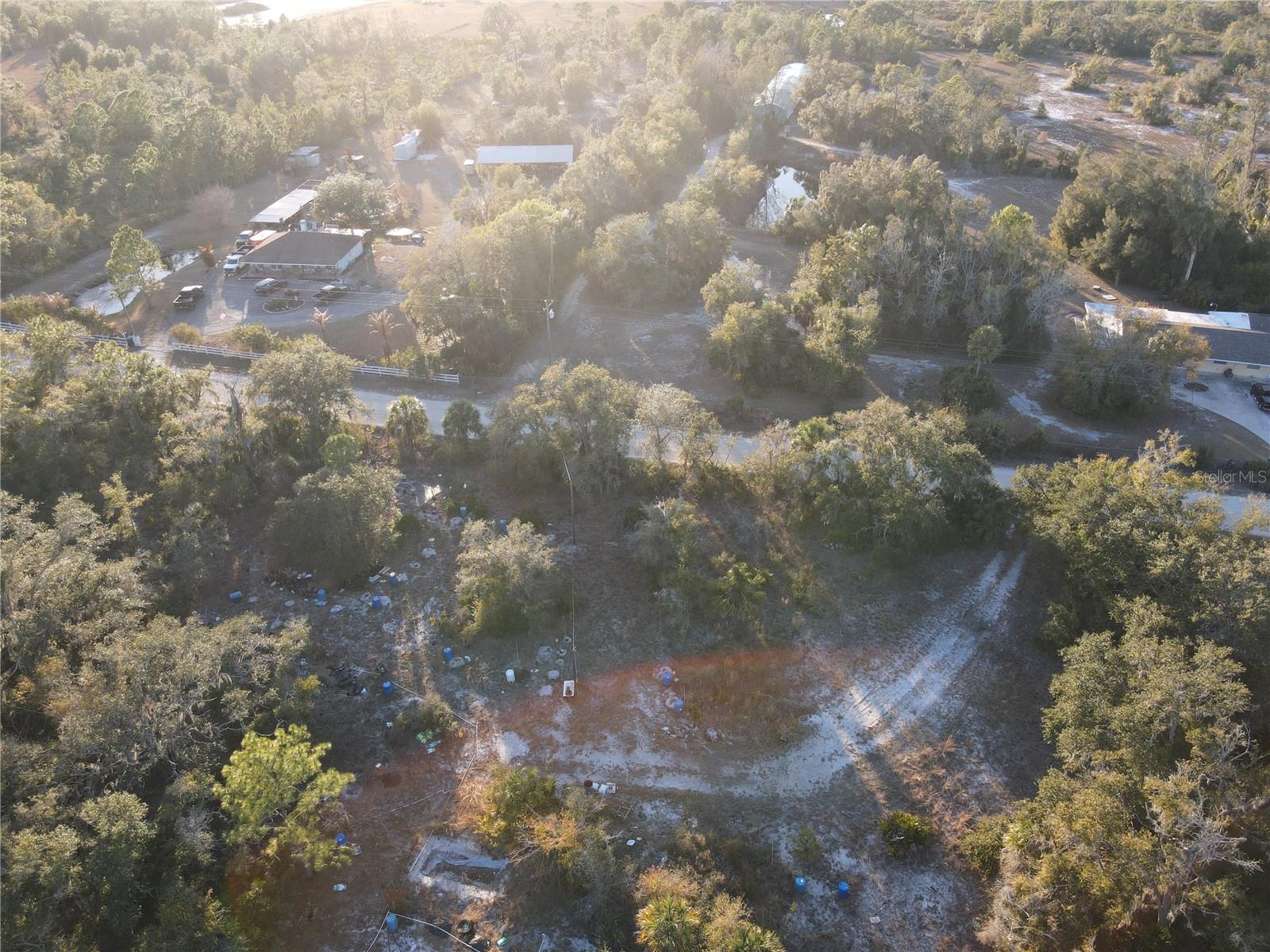 WILLOW SHORES - Land