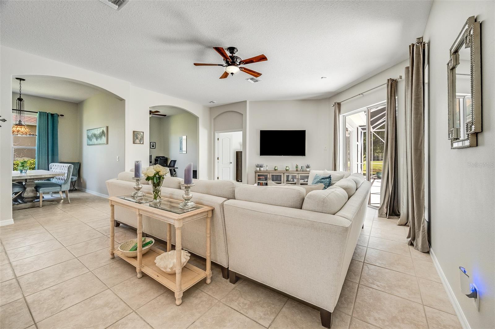MAGNOLIA PARK AT BAYSIDE LAKES - Residential