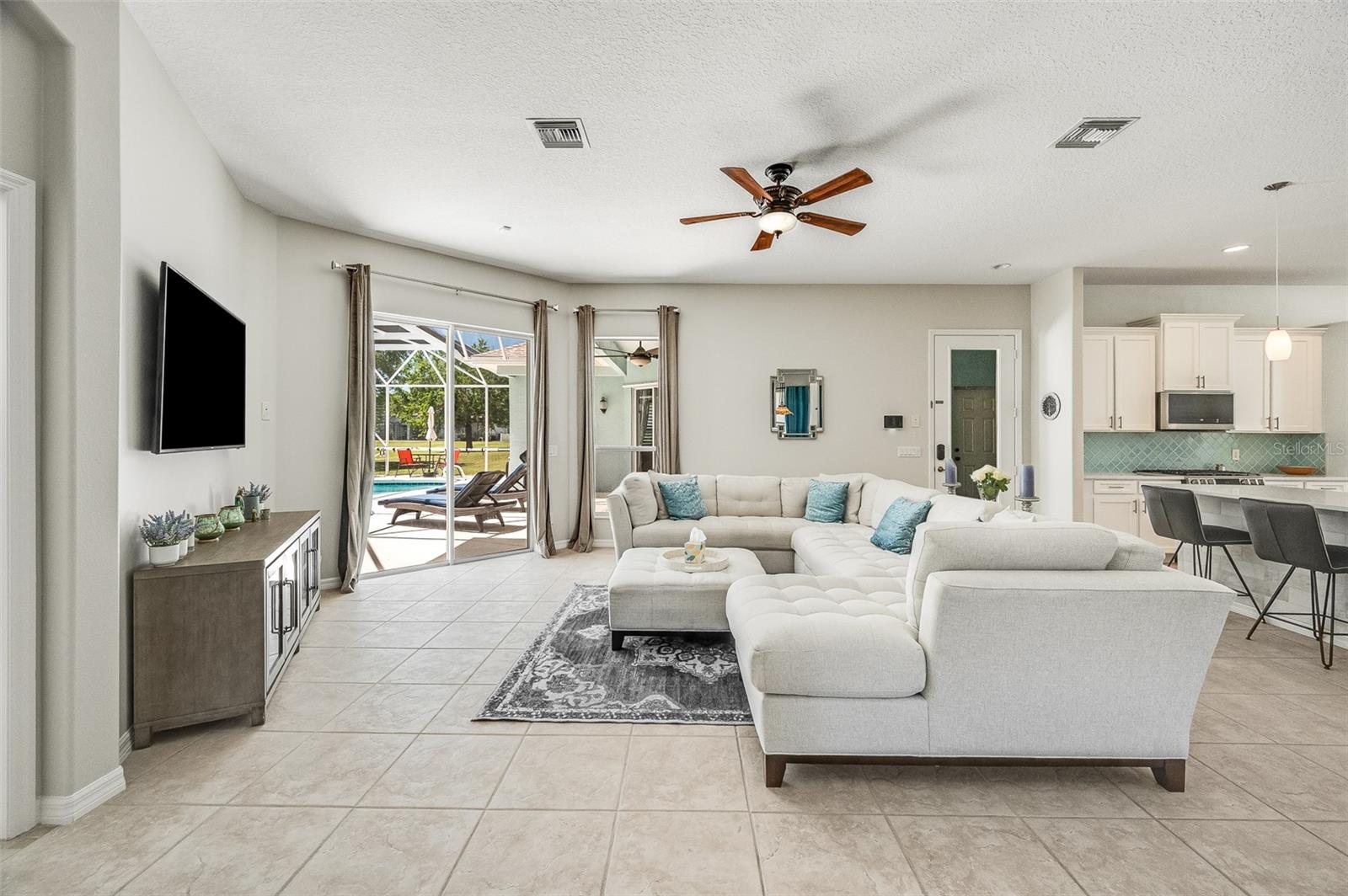 MAGNOLIA PARK AT BAYSIDE LAKES - Residential