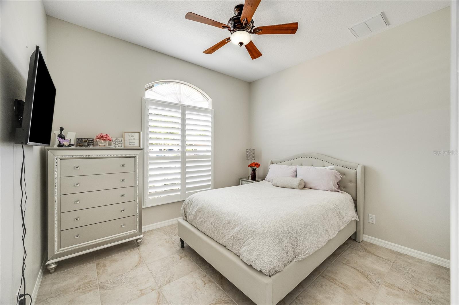 MAGNOLIA PARK AT BAYSIDE LAKES - Residential