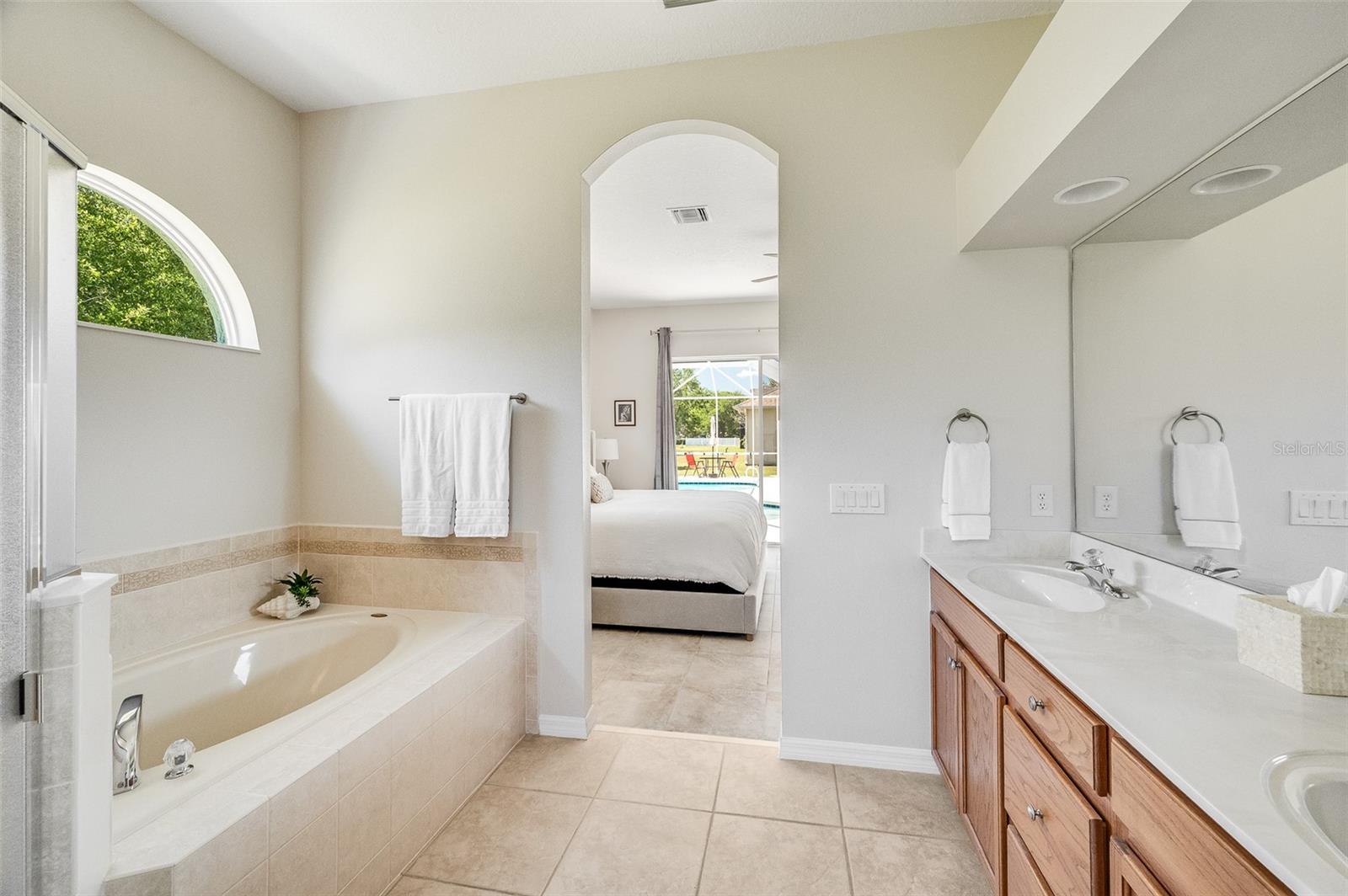 MAGNOLIA PARK AT BAYSIDE LAKES - Residential