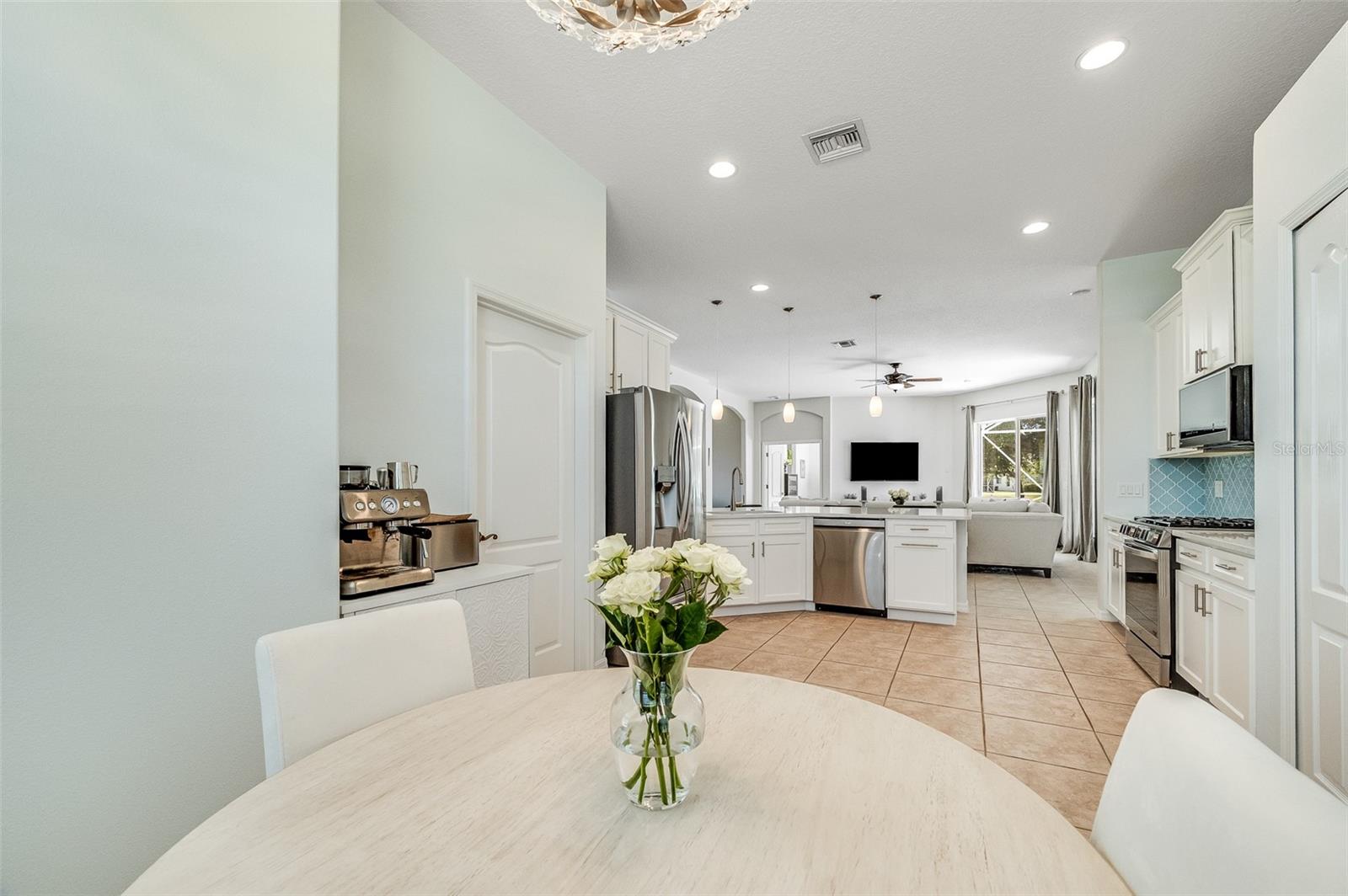 MAGNOLIA PARK AT BAYSIDE LAKES - Residential