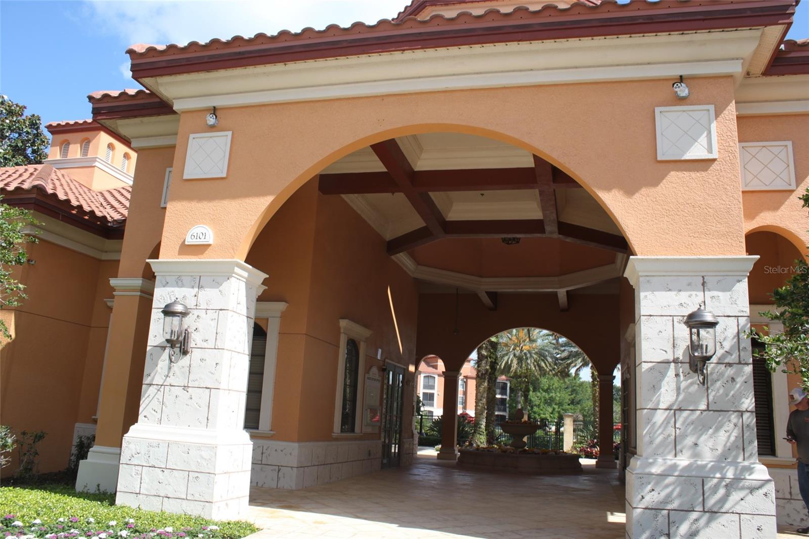 SERENATA CONDO - Residential