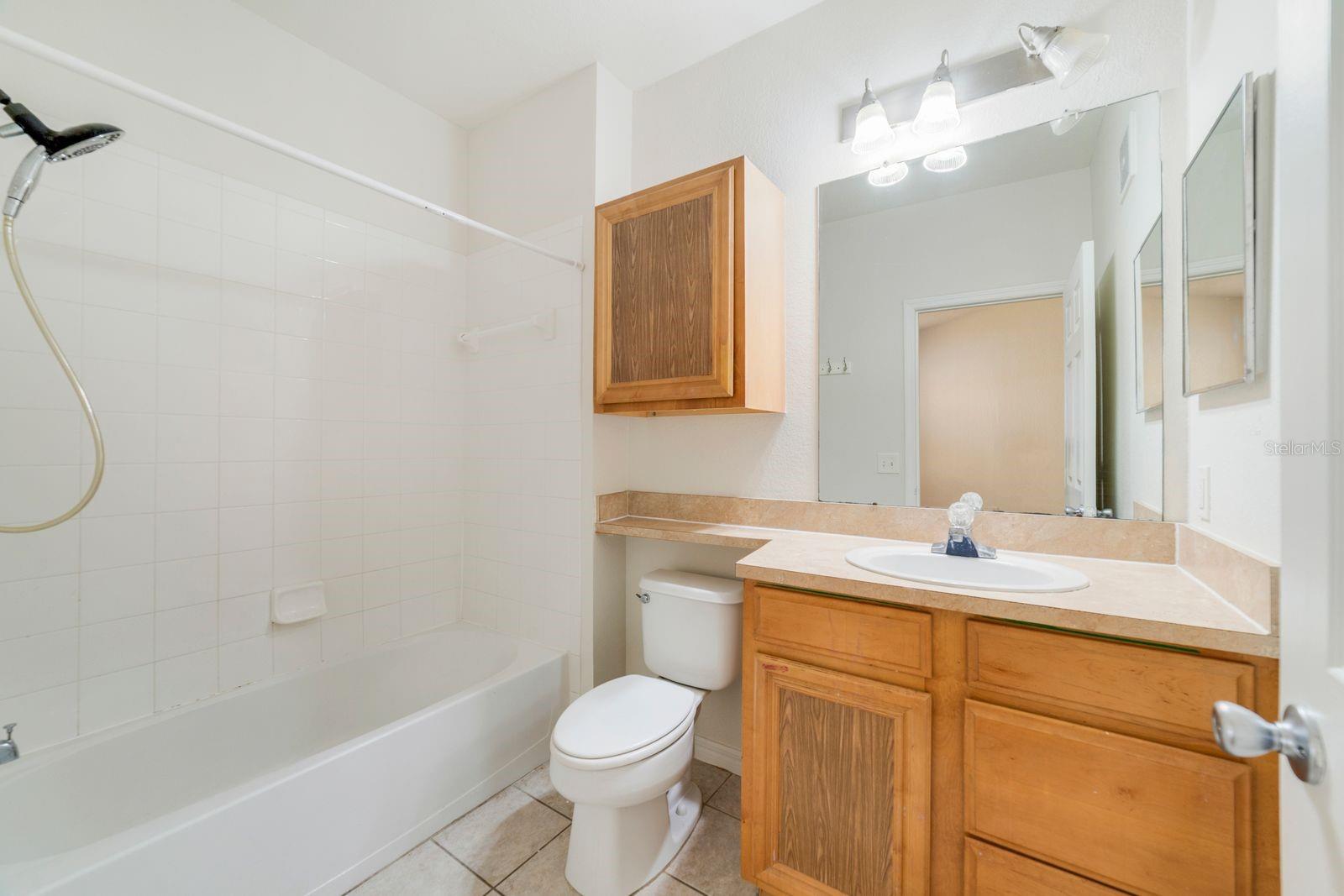 SERENATA CONDO - Residential