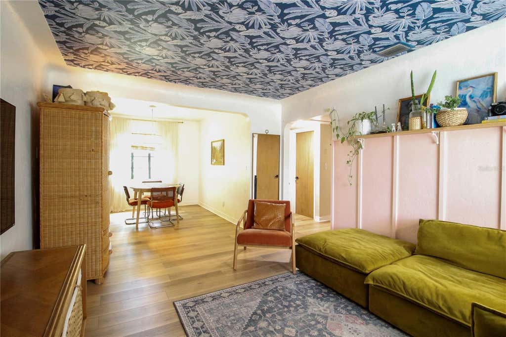 Photo of 3920 5th Avenue N, St Petersburg, FL 33713 (MLS # TB8542707)