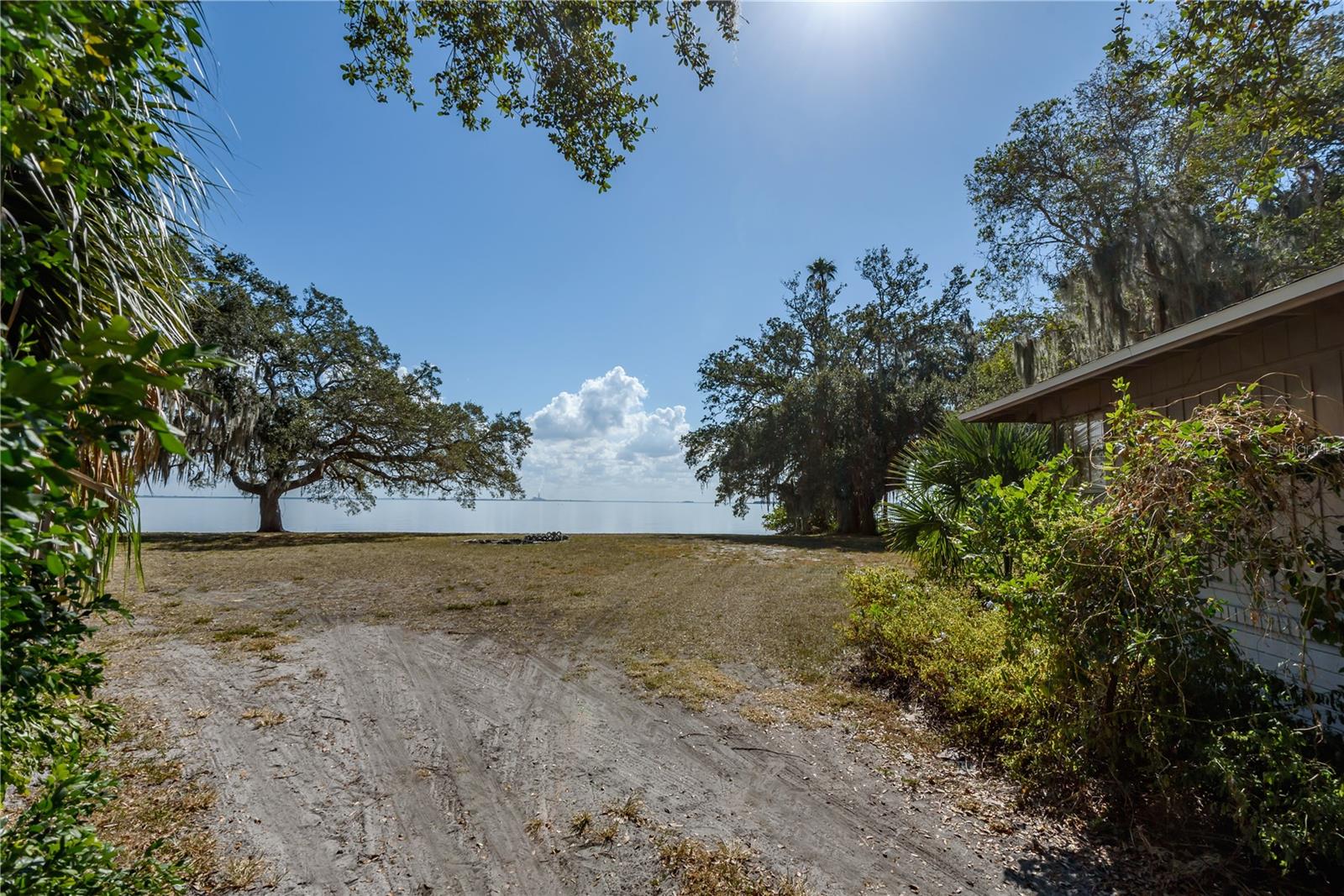 SHELL POINT - Residential