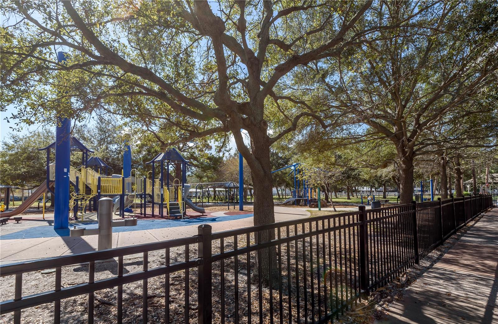 SHELL POINT - Residential
