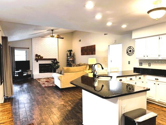 BLOOMINGDALE SEC L UNIT - Residential Lease