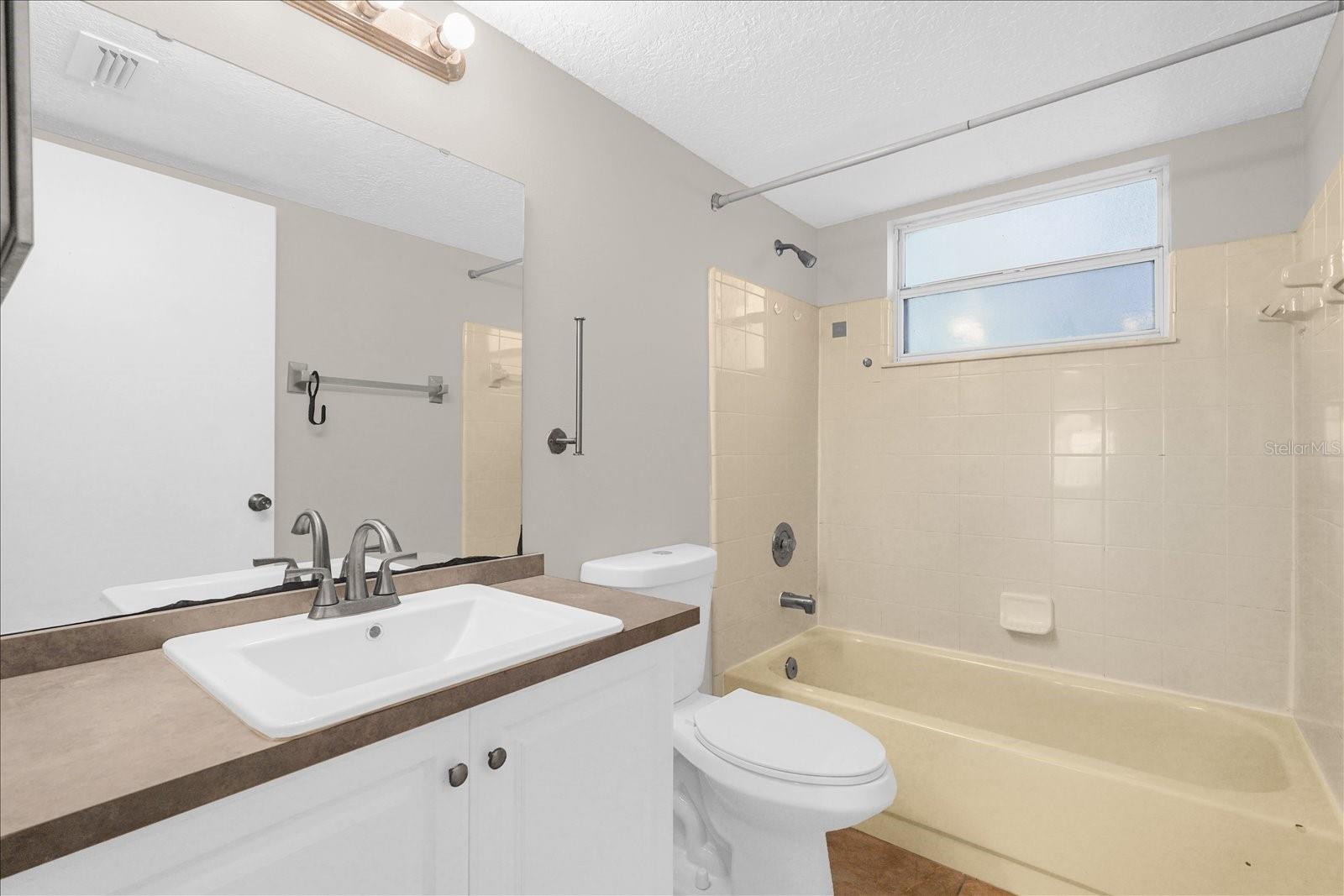 VILLAS AT SOMERSET THE - Residential