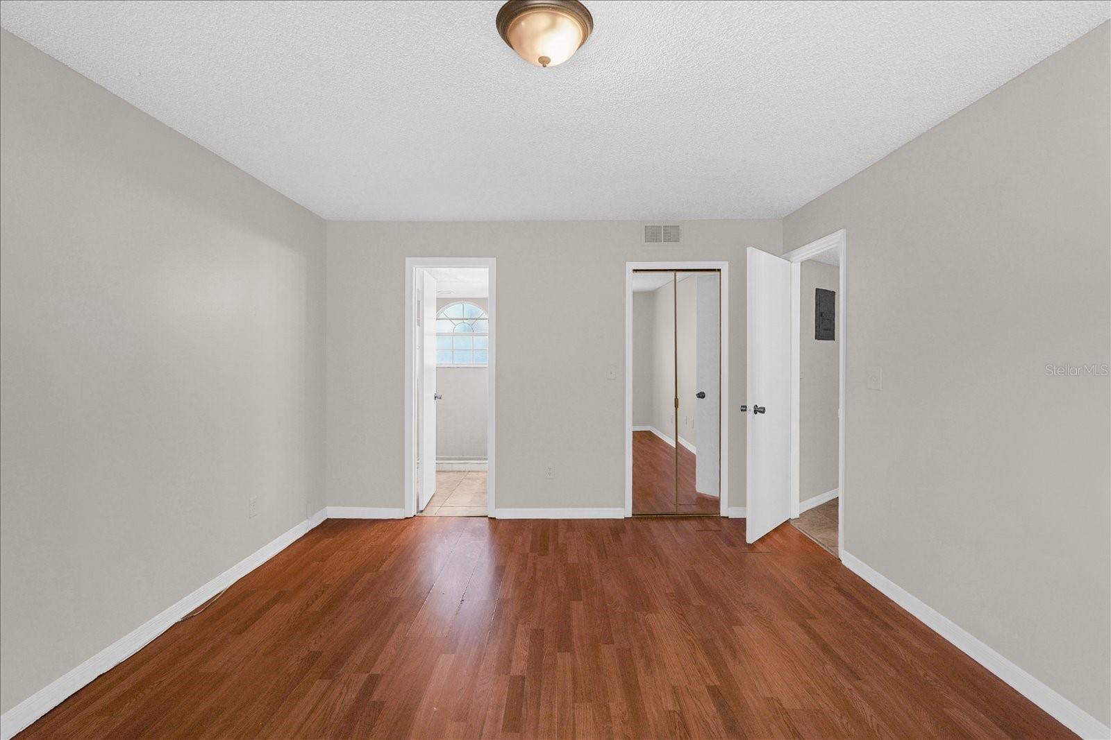 VILLAS AT SOMERSET THE - Residential