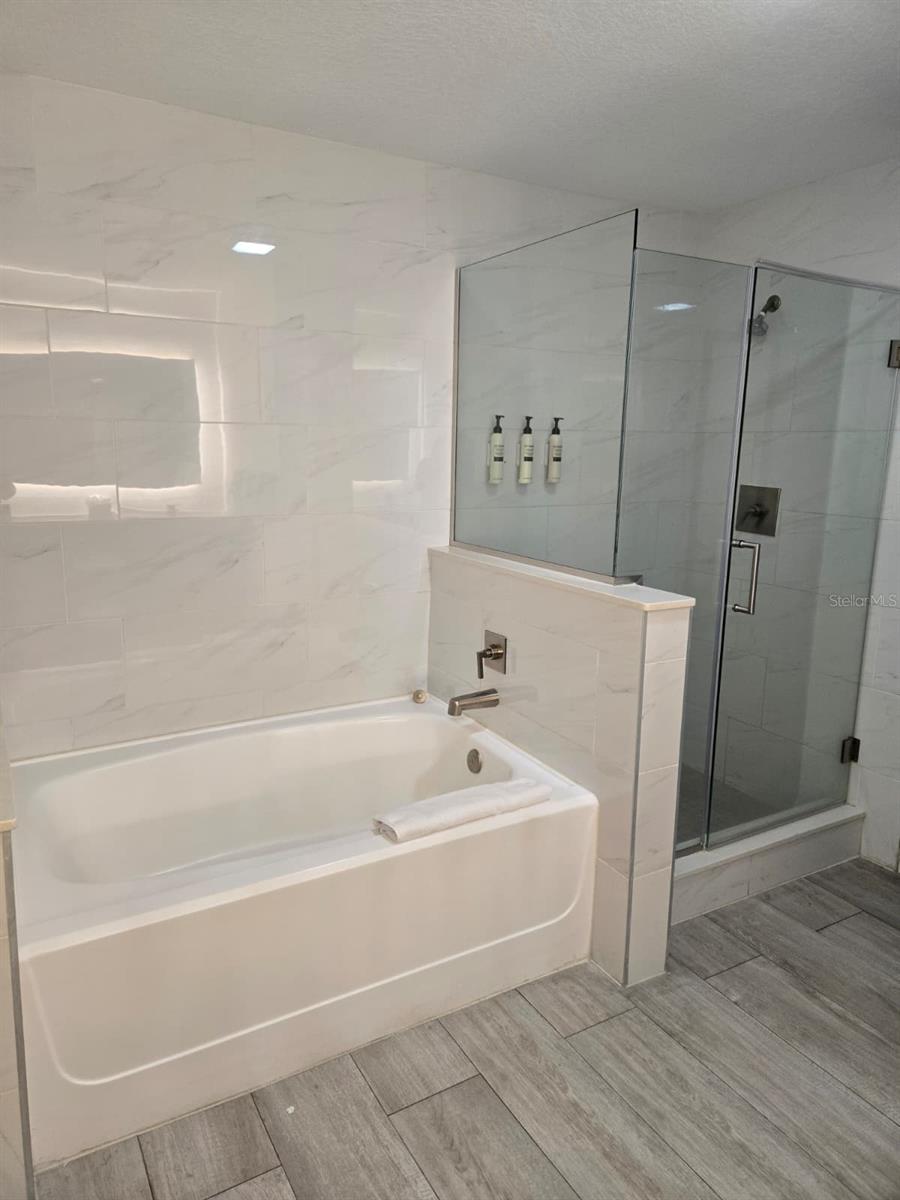 GROVE RESIDENCE & SPA HOTEL CONDO 3 - Residential