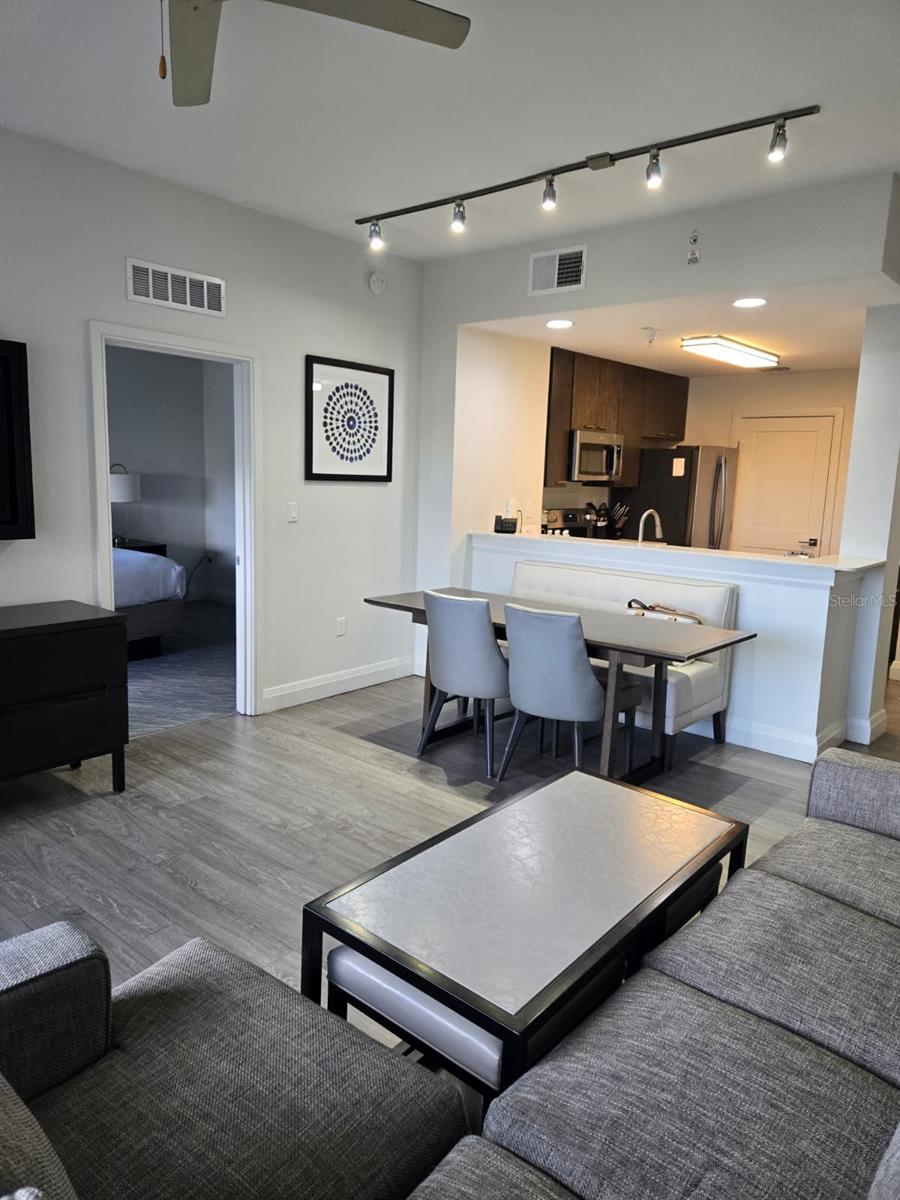 GROVE RESIDENCE & SPA HOTEL CONDO 3 - Residential