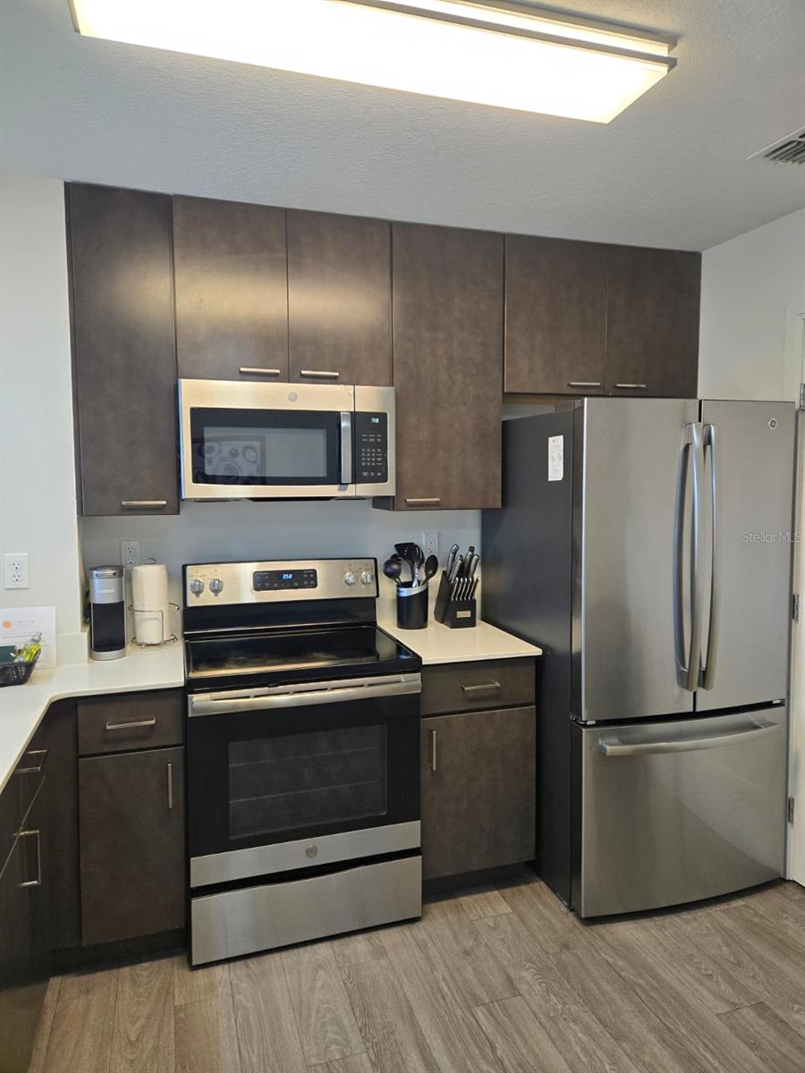 GROVE RESIDENCE & SPA HOTEL CONDO 3 - Residential