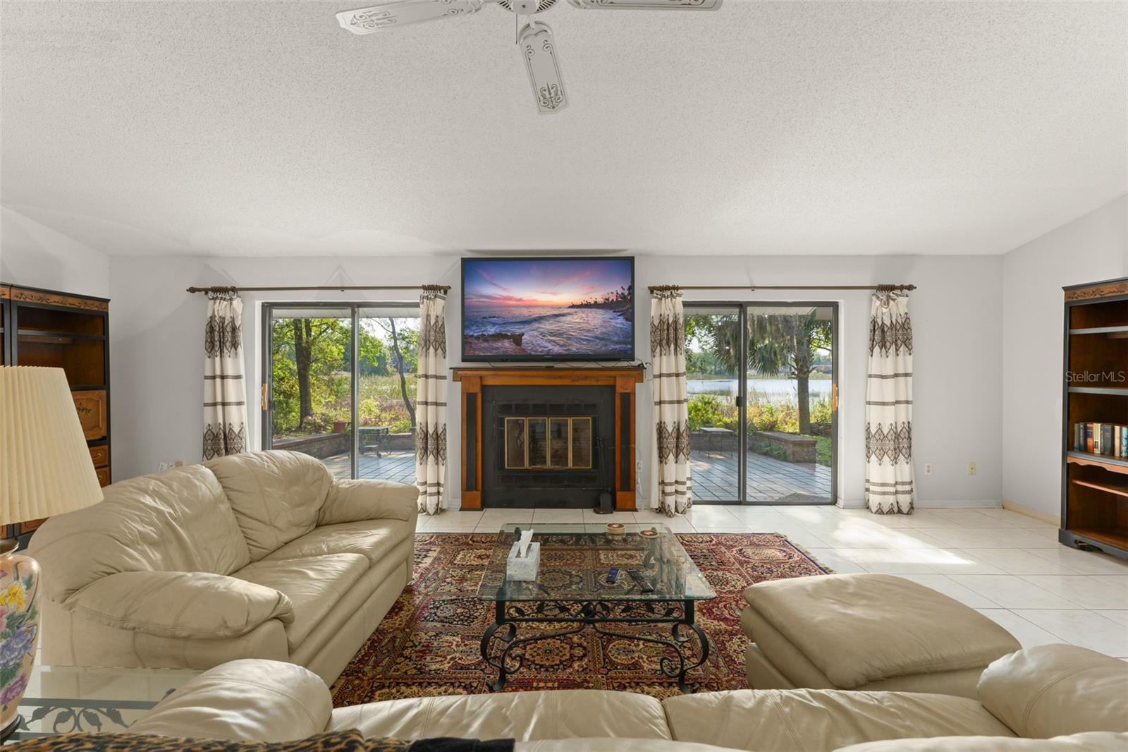 ARBOR CLUB - Residential