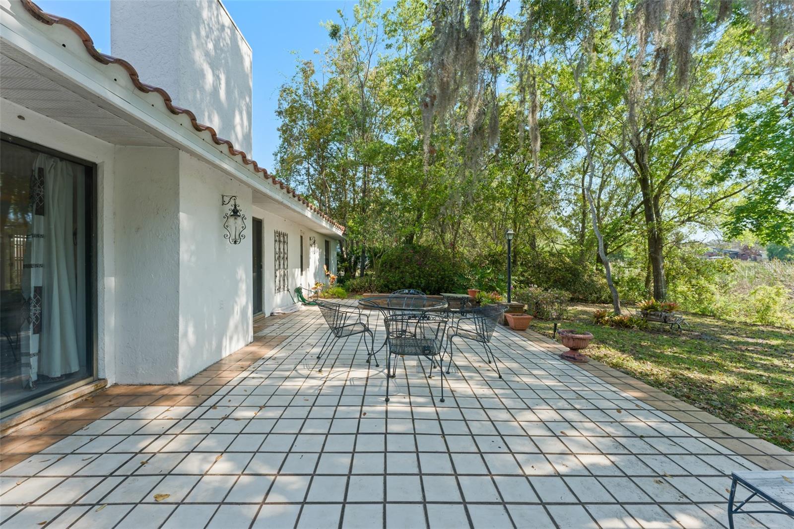 ARBOR CLUB - Residential