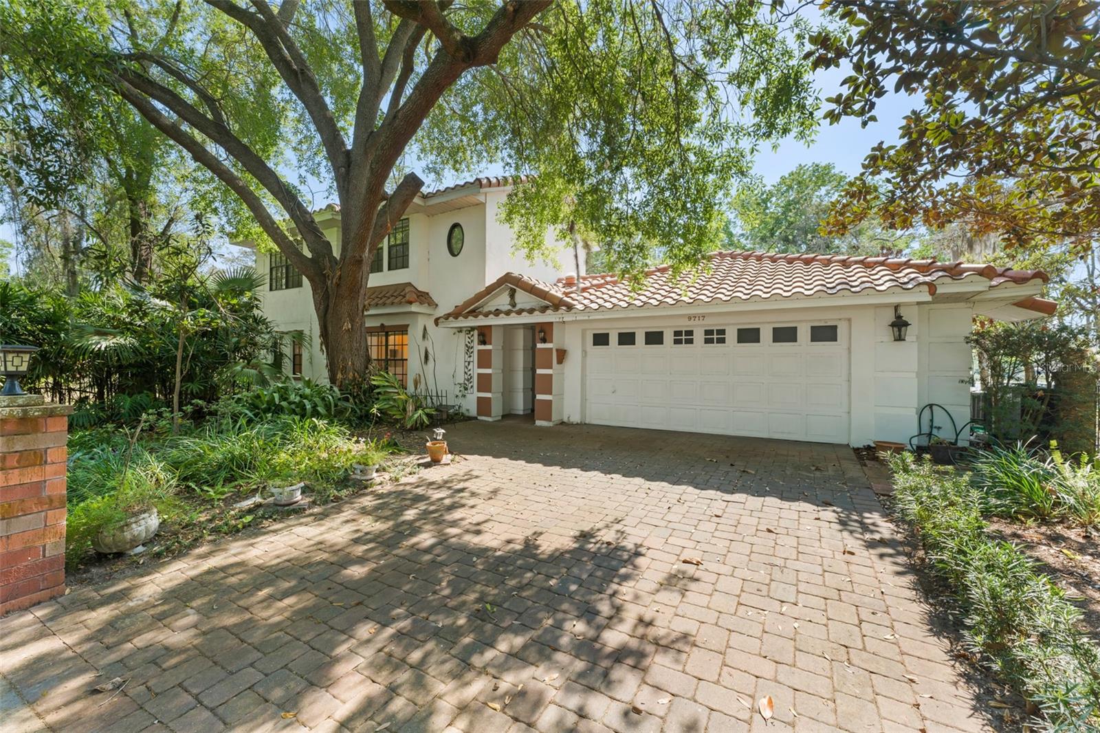 ARBOR CLUB - Residential