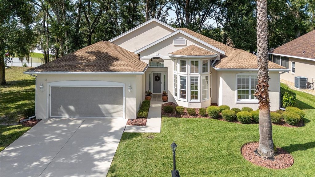 Photo of 10751 SW 71st Cir, Ocala, FL 34476 (MLS # OM711633)