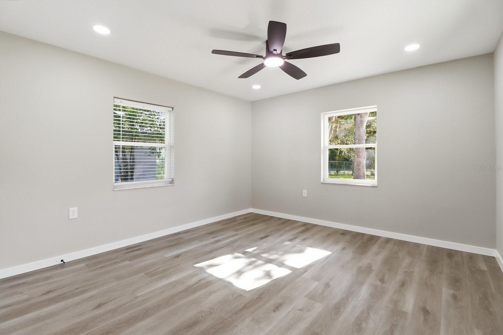 CRYSTAL PARK - Residential