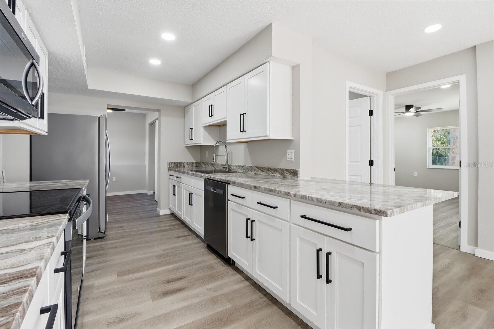 CRYSTAL PARK - Residential