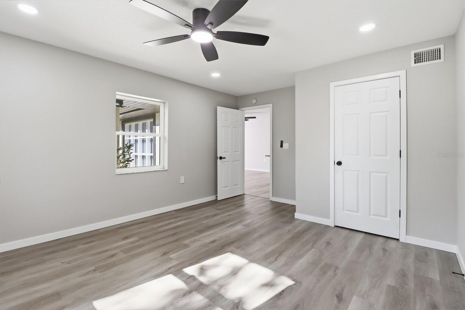 CRYSTAL PARK - Residential