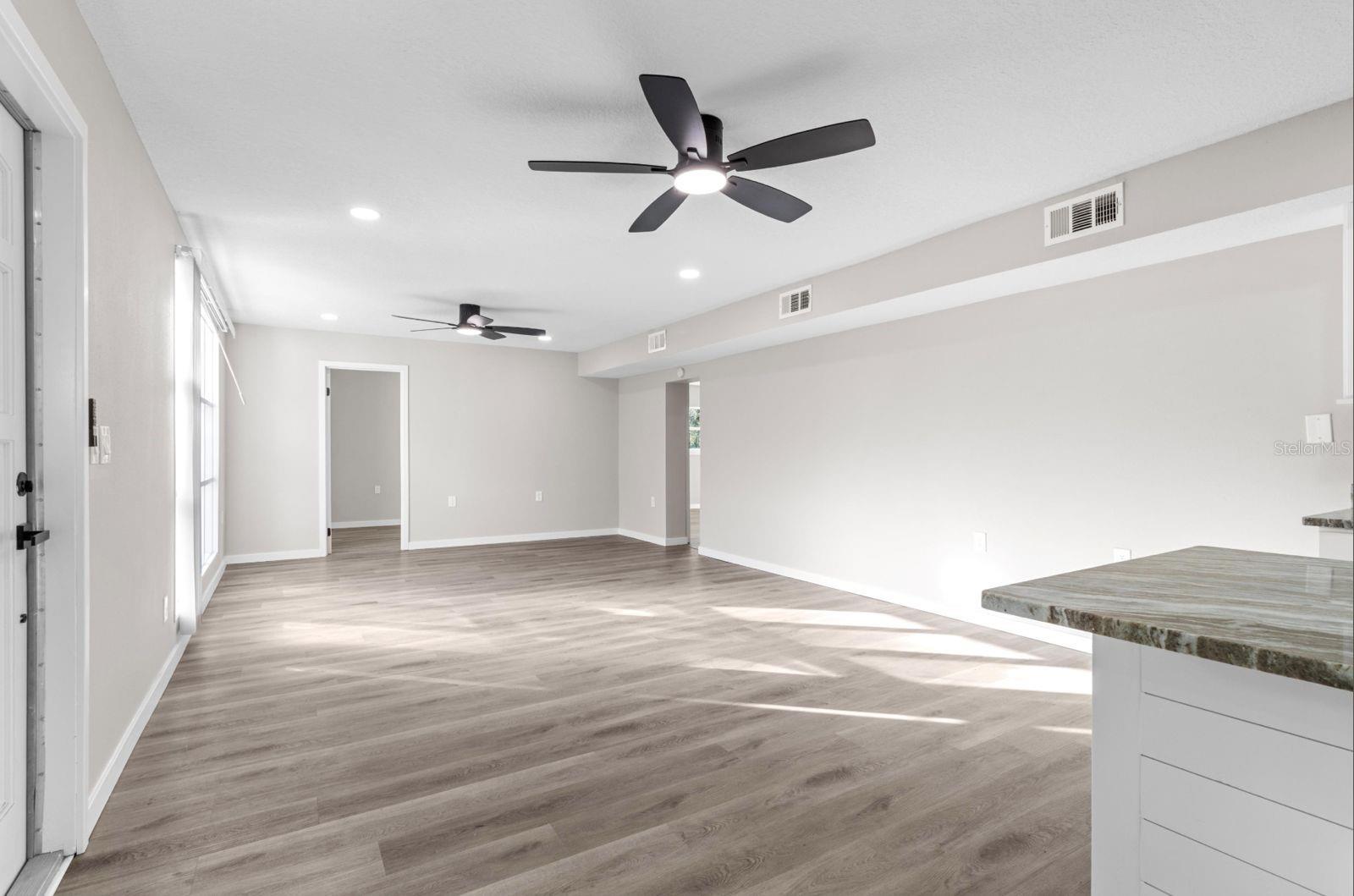 CRYSTAL PARK - Residential