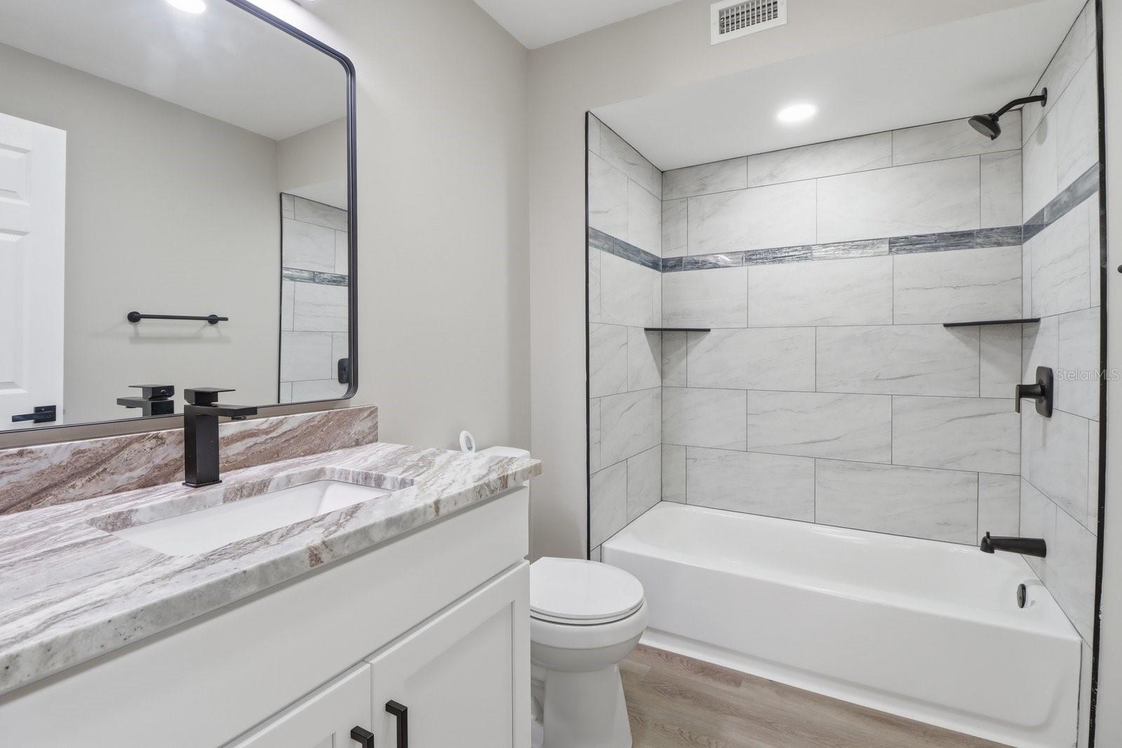 CRYSTAL PARK - Residential