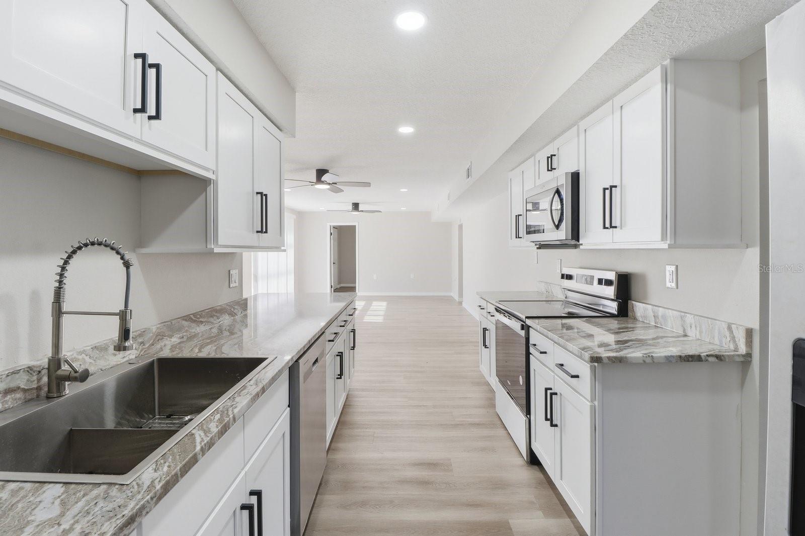 CRYSTAL PARK - Residential