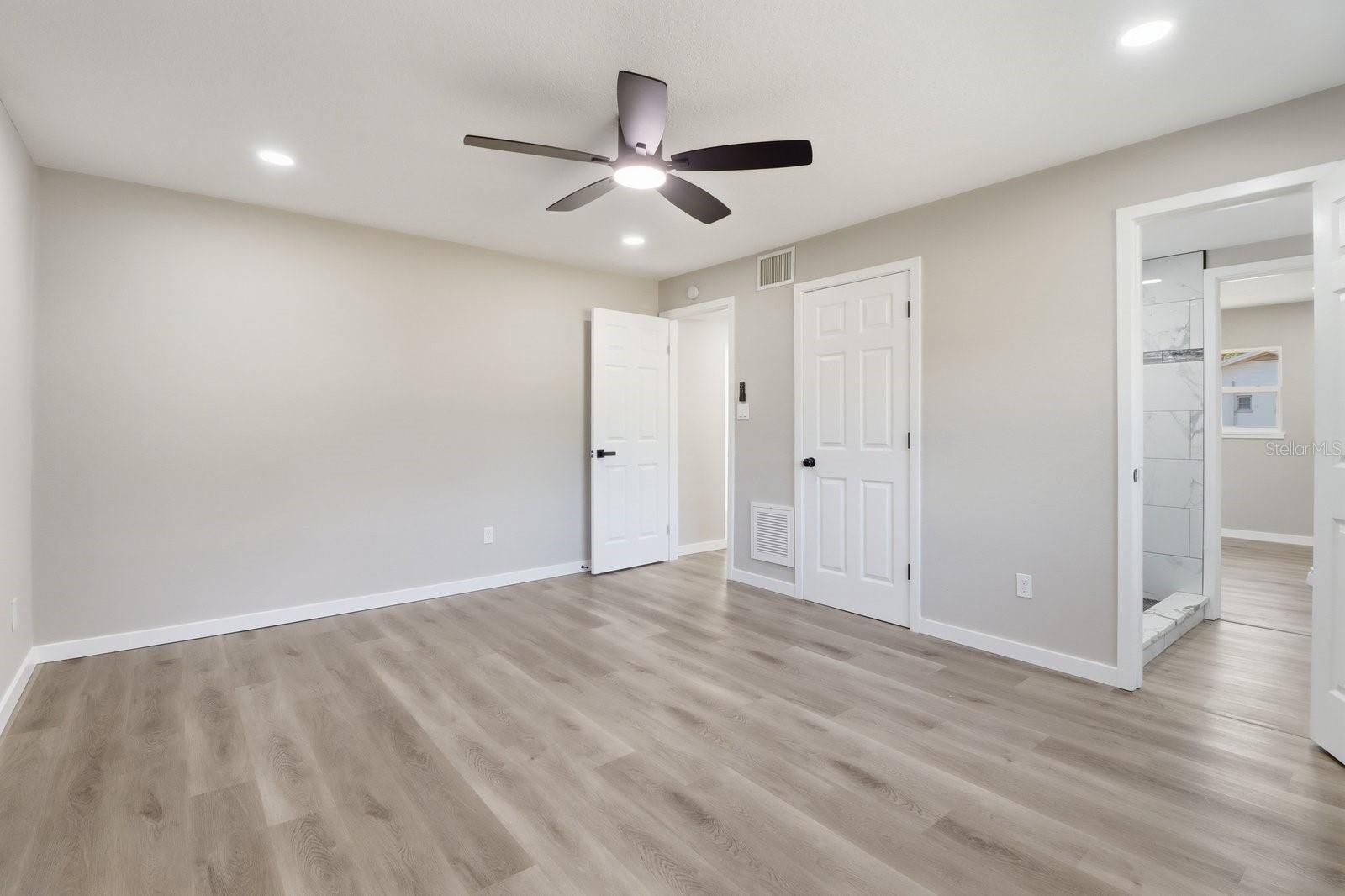 CRYSTAL PARK - Residential