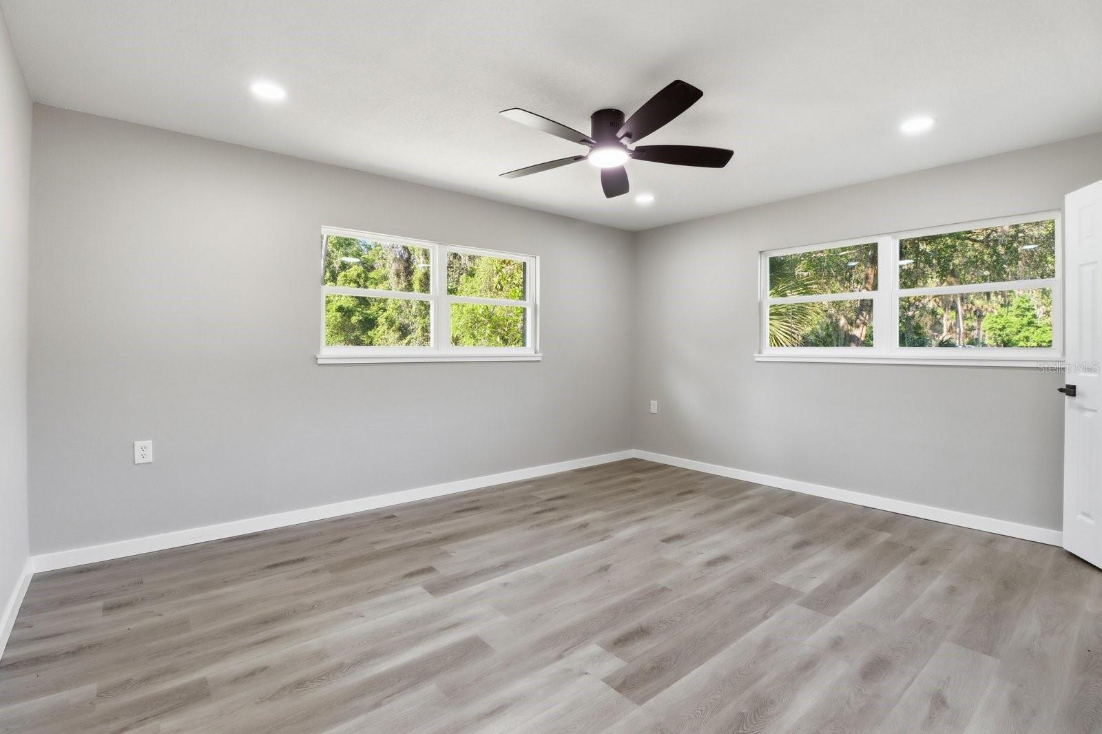 CRYSTAL PARK - Residential
