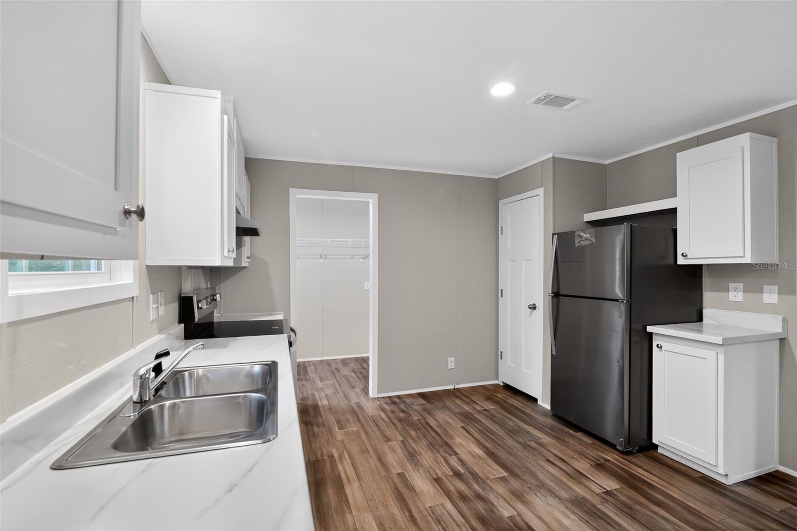 LIV ACRES UNREC SUB - Residential