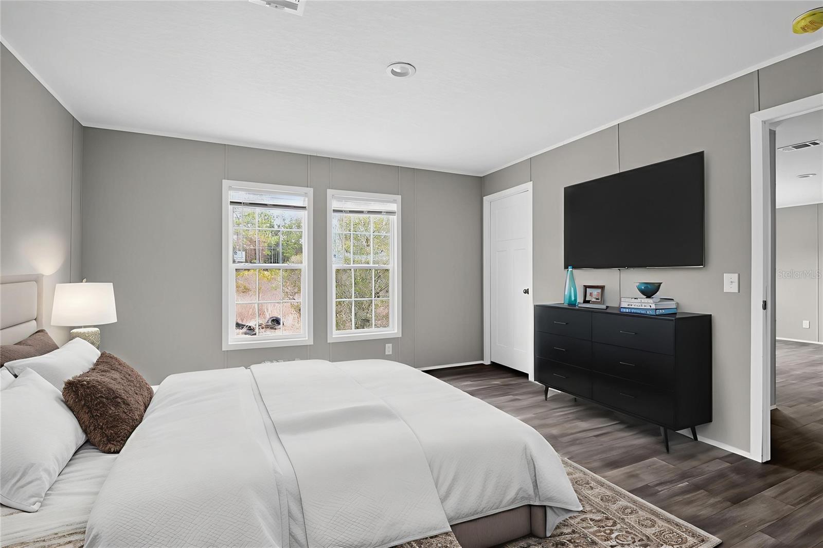 LIV ACRES UNREC SUB - Residential