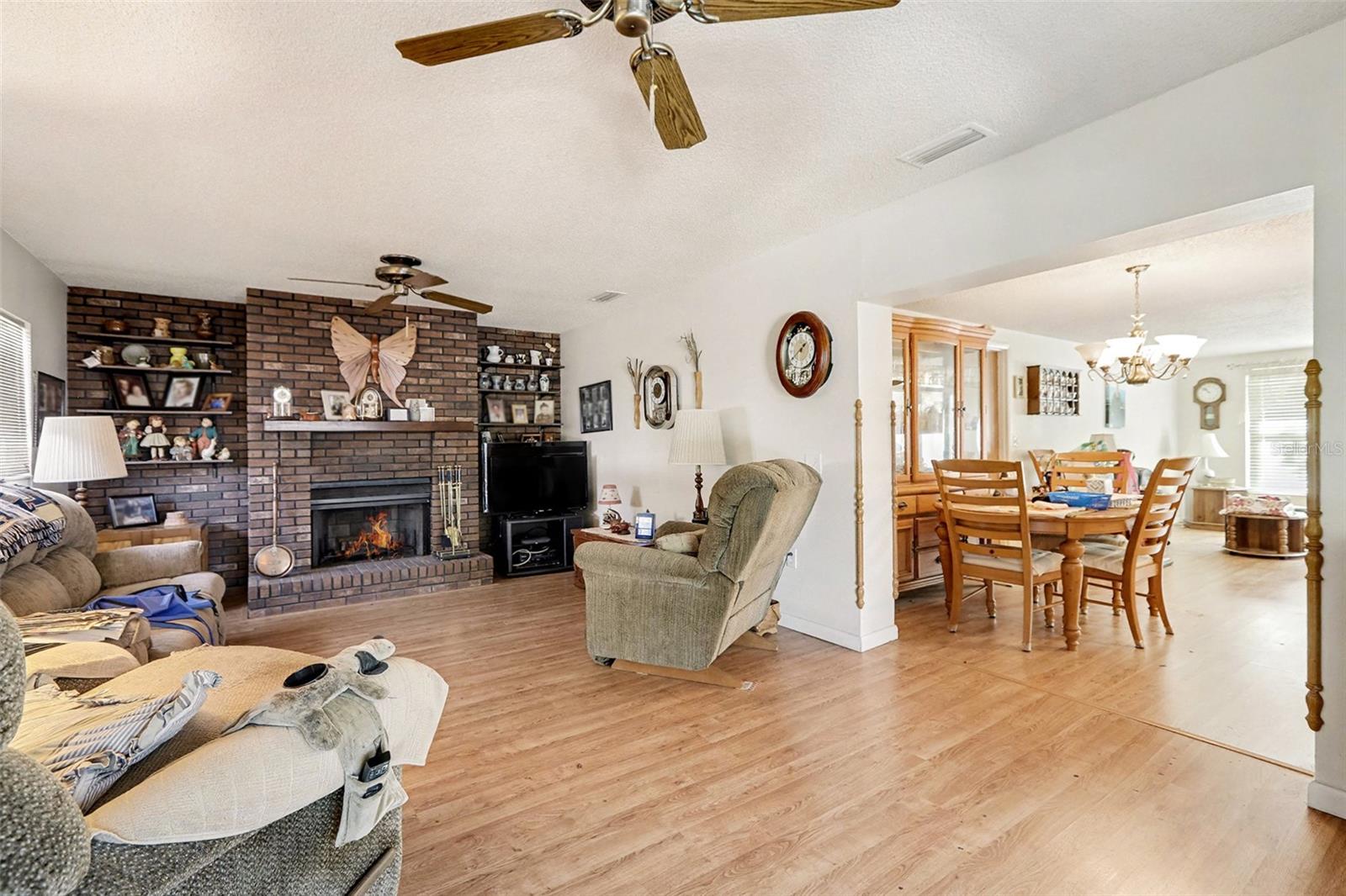 DE SOTO LAKES - Residential