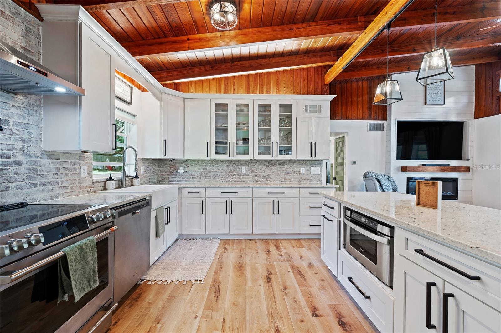 MOUNT DORA PINECREST - Residential