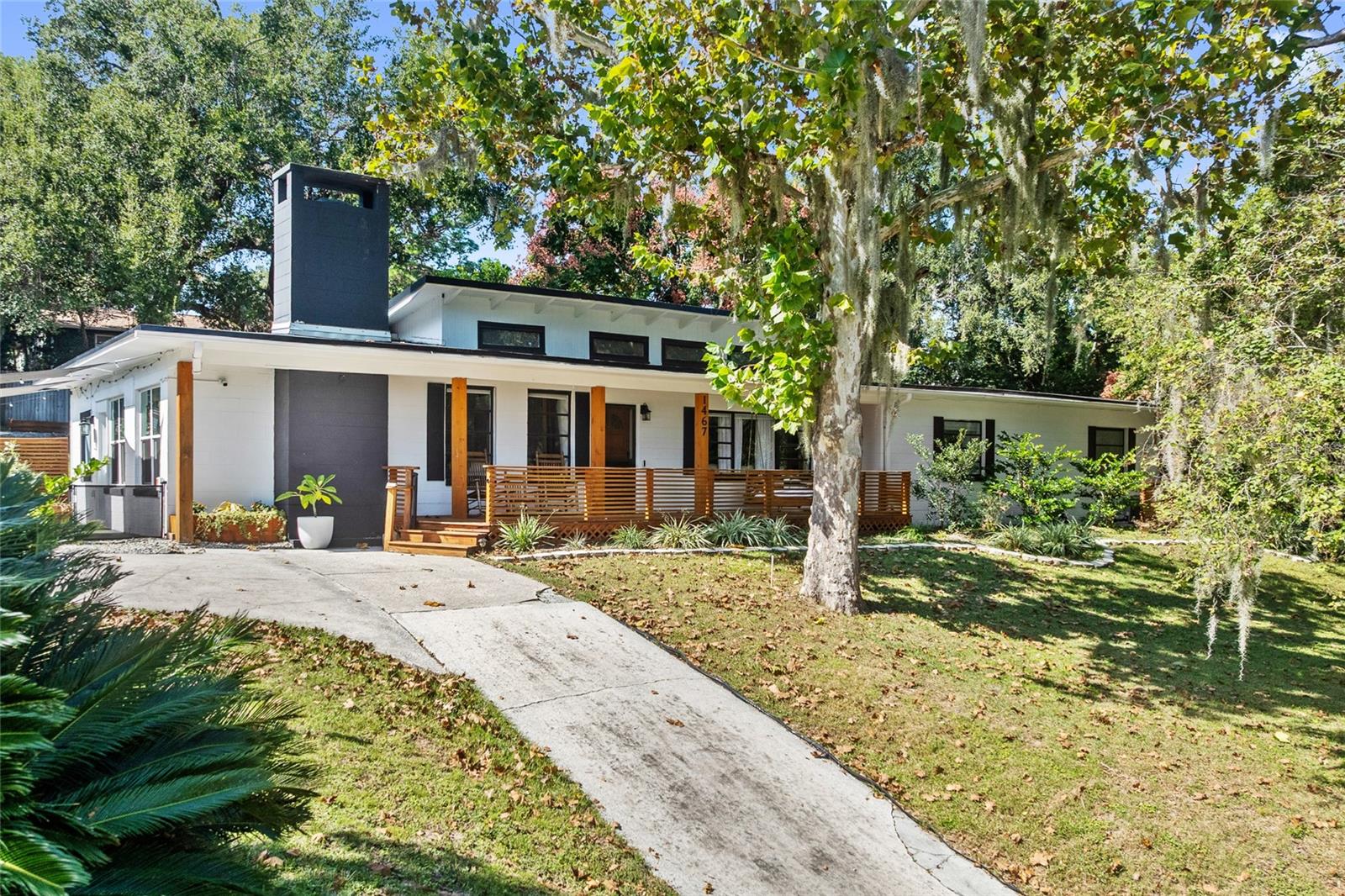 1467 HILLTOP DRIVE