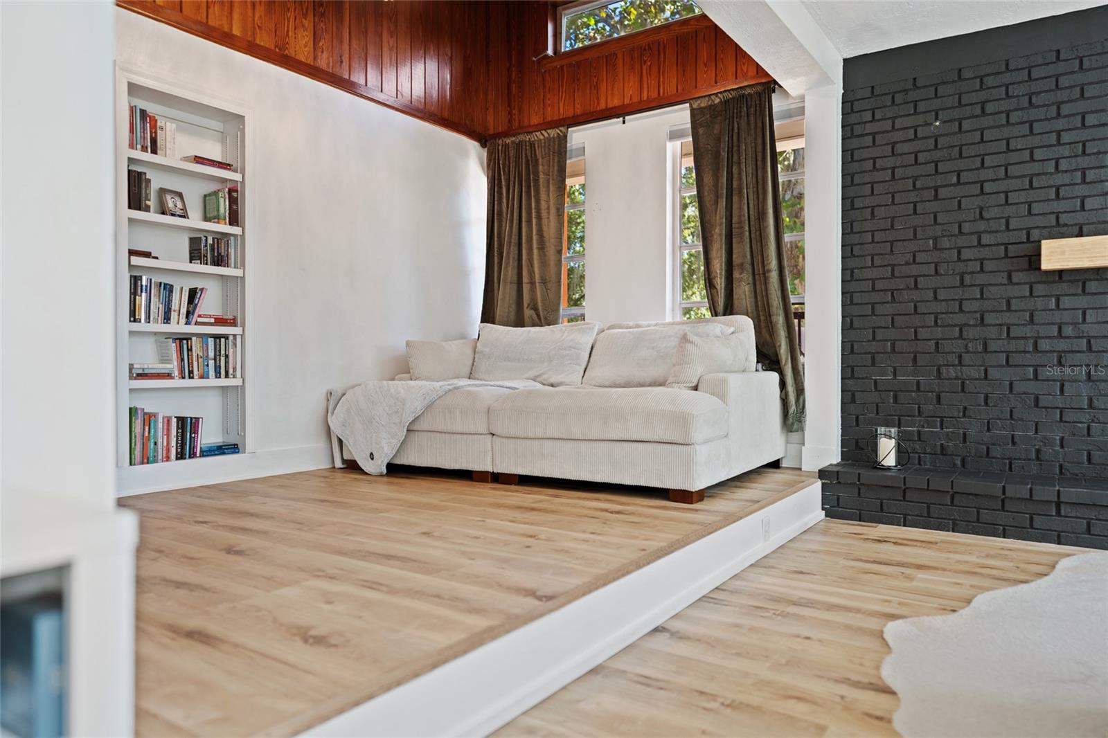 MOUNT DORA PINECREST - Residential