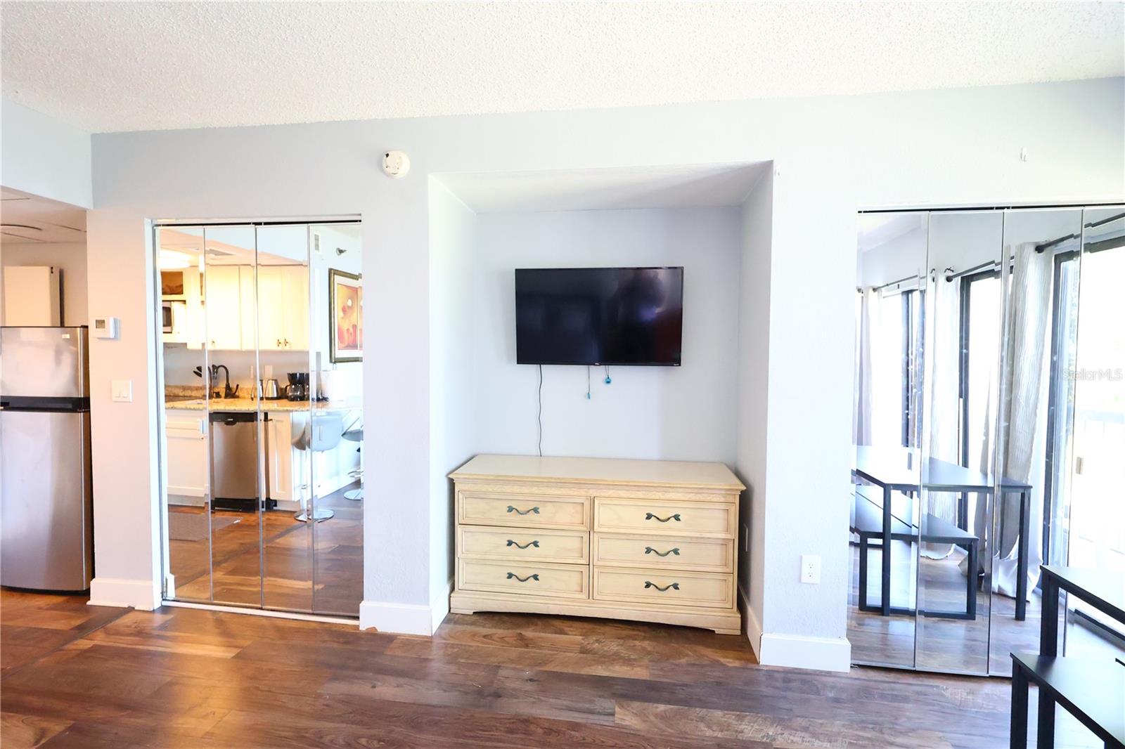 ENCLAVE AT ORLANDO - Residential