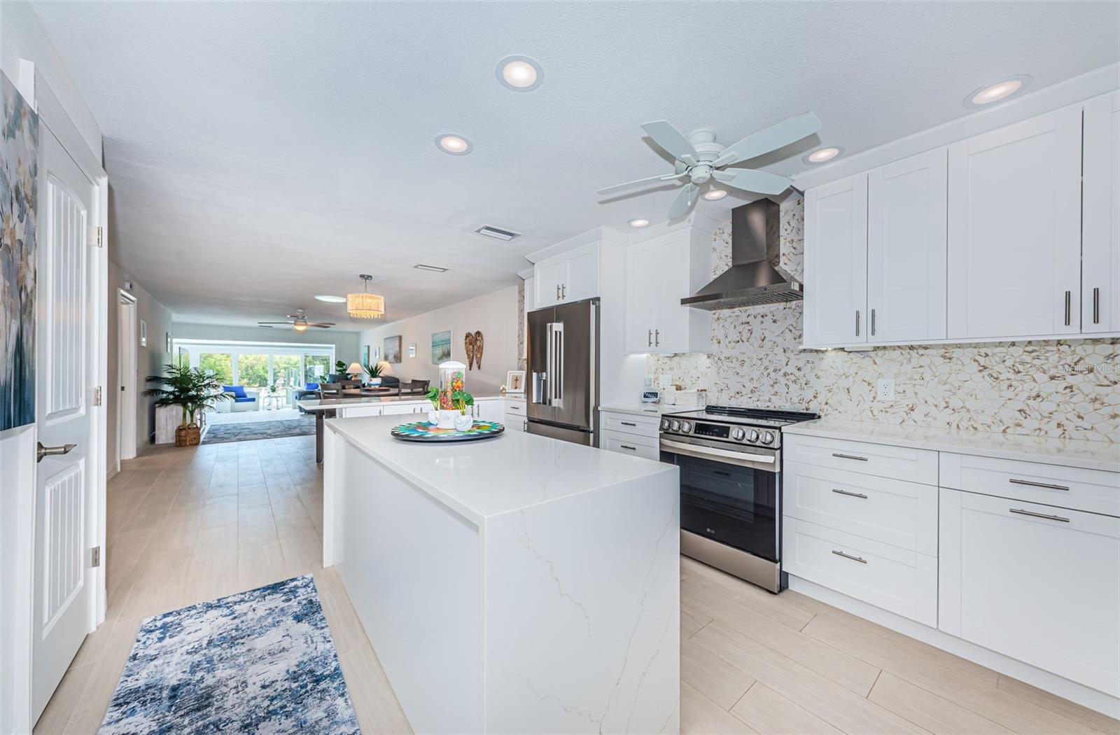 BOCA CIEGA POINT EAST - Residential