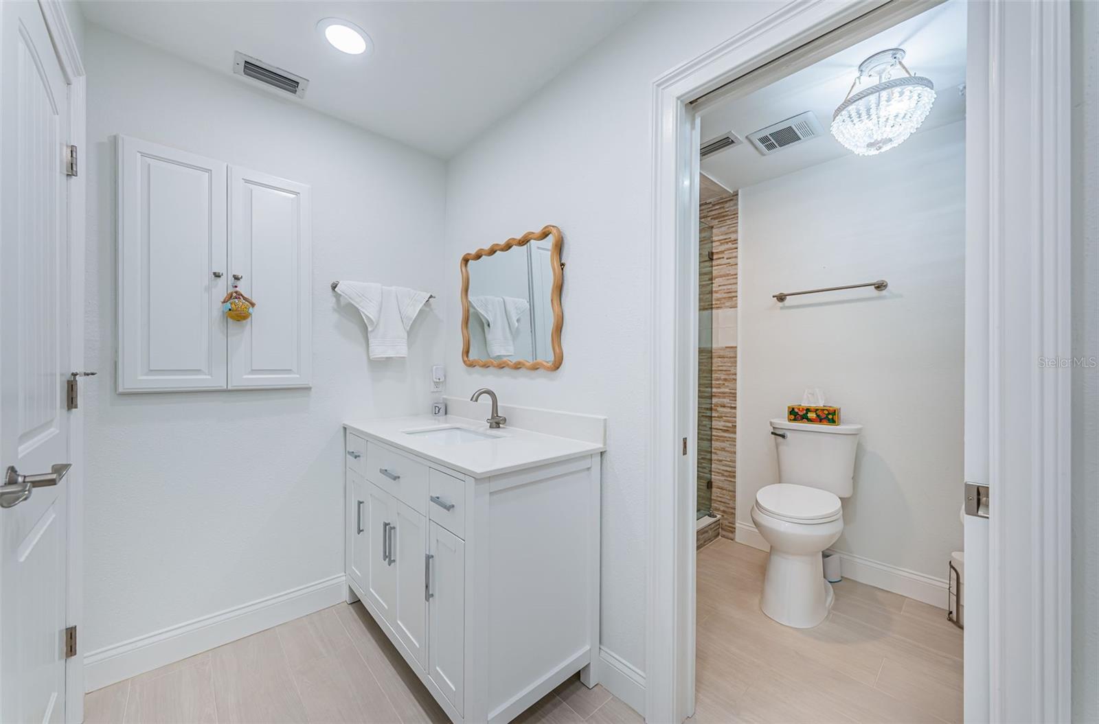 BOCA CIEGA POINT EAST - Residential