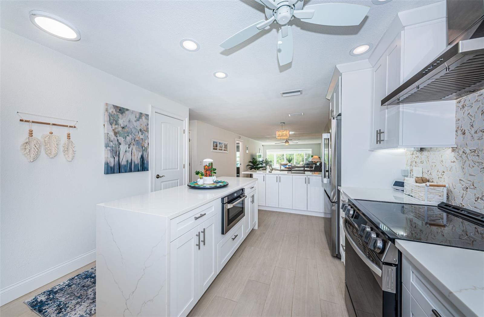 BOCA CIEGA POINT EAST - Residential