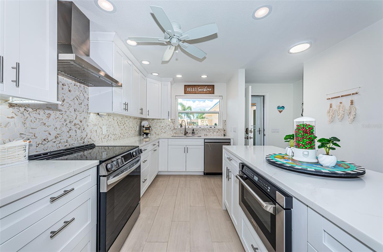 BOCA CIEGA POINT EAST - Residential